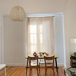 Bright 3 Rooms In Paris 11Th